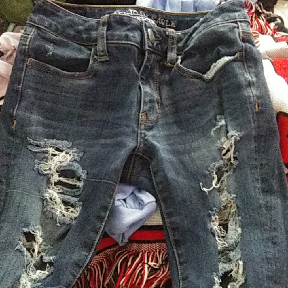 American eagle ripped jeans